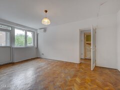 Titan, 2 camere langa parcul IOR, etaj 1, potential de transformare